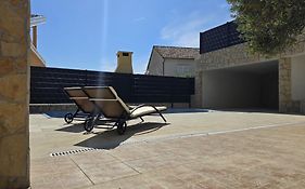 Holiday House Jakasa