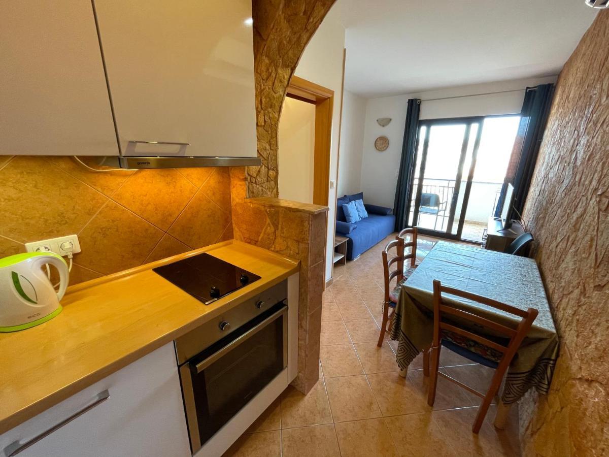 Apartment Jakasa Trogir Exterior foto