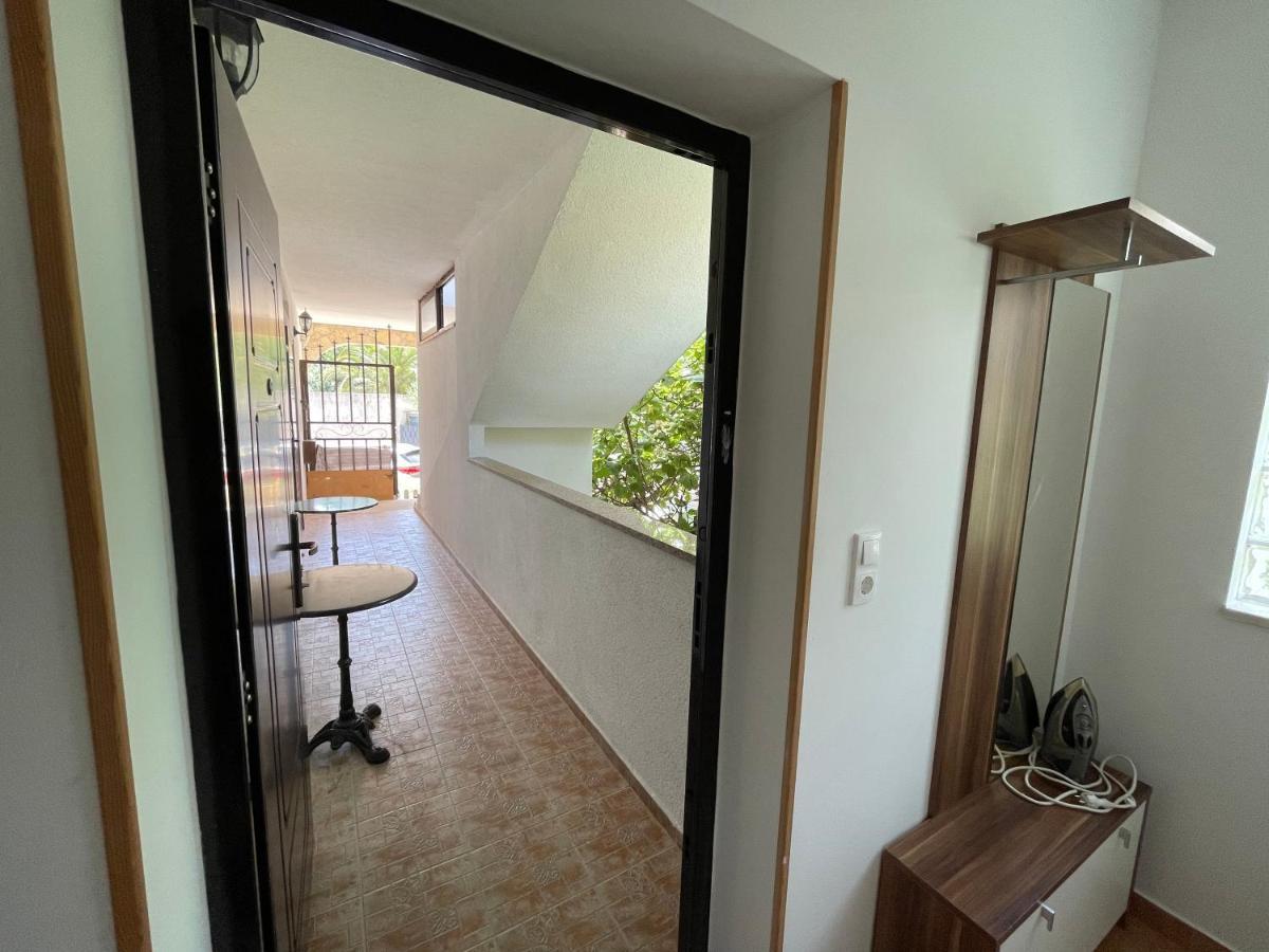 Apartment Jakasa Trogir Exterior foto