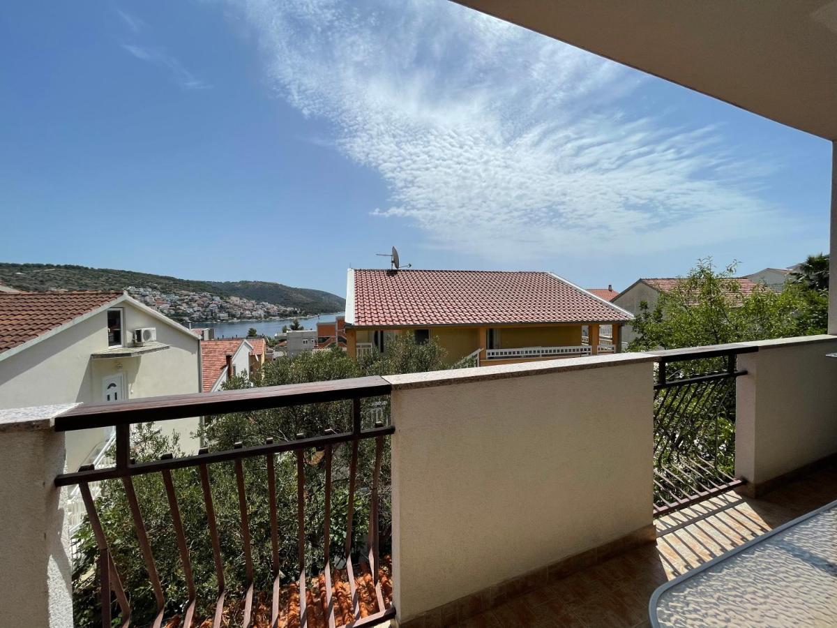 Apartment Jakasa Trogir Exterior foto