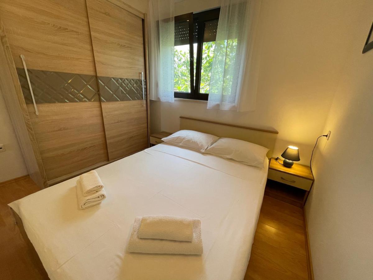 Apartment Jakasa Trogir Exterior foto