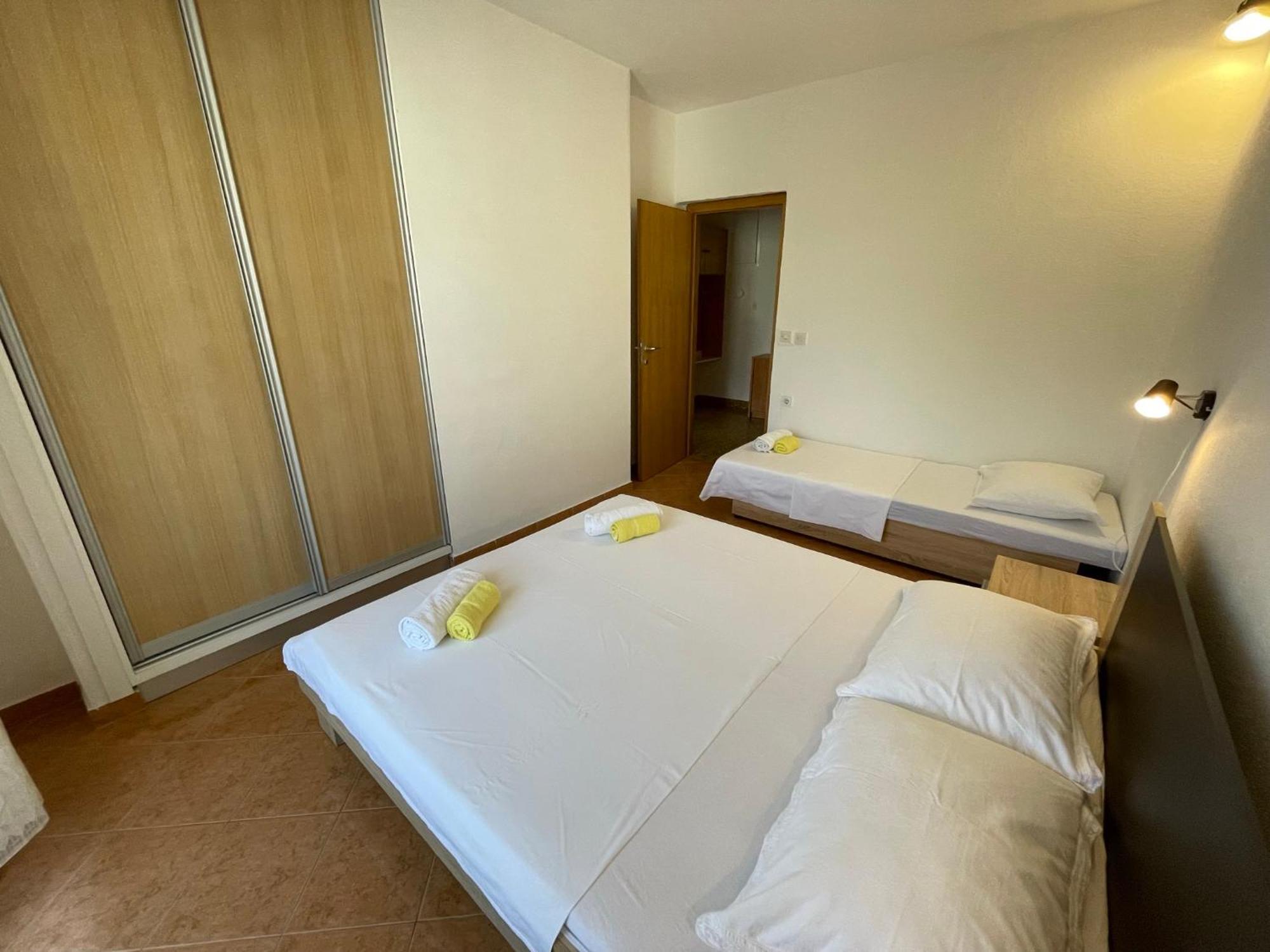 Apartment Jakasa Trogir Exterior foto